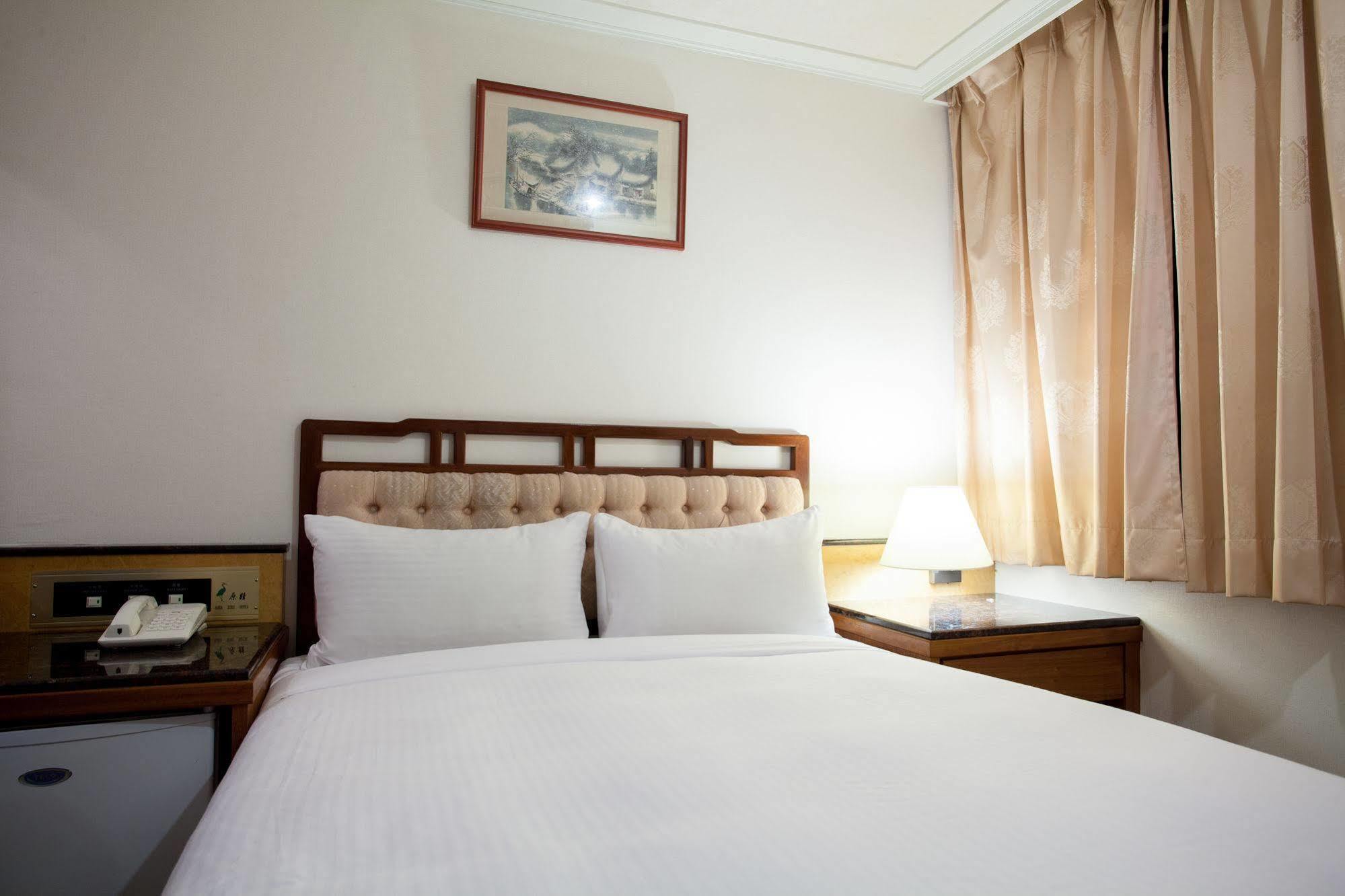 Hara Zuru Hotel Taoyuan Bagian luar foto