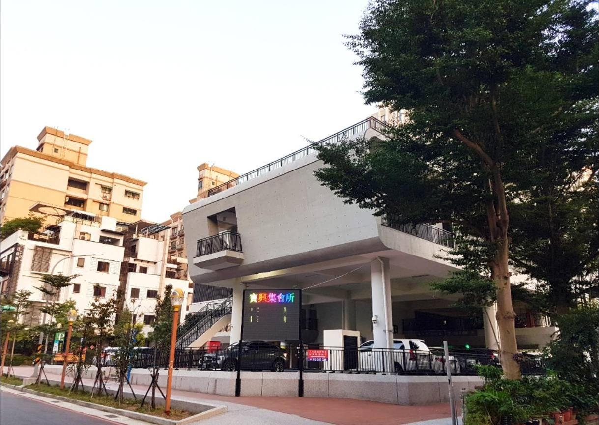 Hara Zuru Hotel Taoyuan Bagian luar foto